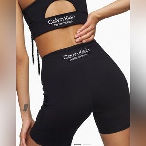 Performance Embrace High Waist Side Pocket Bike Shorts